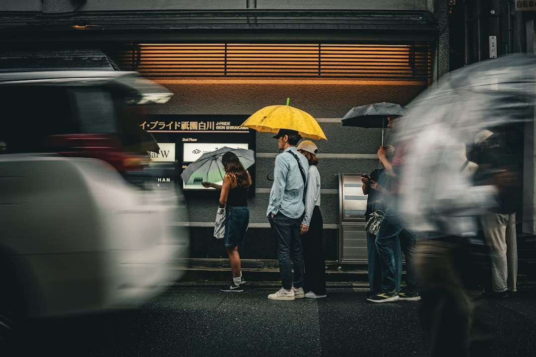 五省份高校学生同台 机器人在北京“秀舞技”